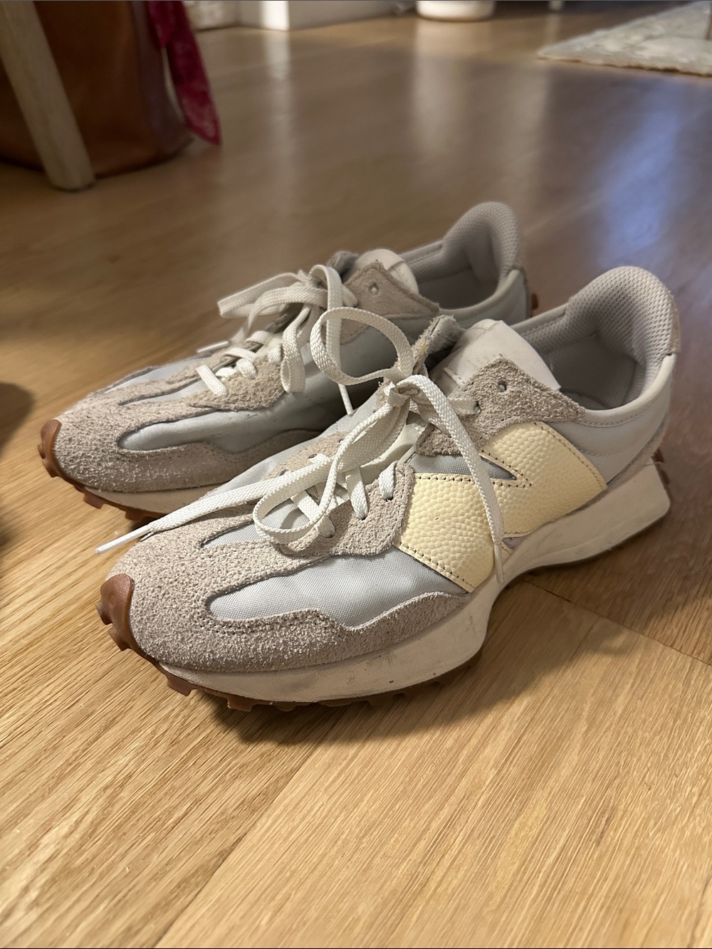 New Balance 327 Women's Light Gray and Cream Sneakers